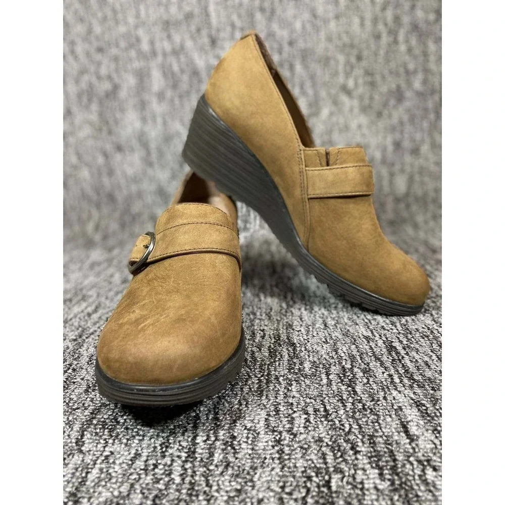 Dansko Clio Wedge Loafers Women 7.5-8 Mushroom Brown Nubuck Leather Buckle Clogs